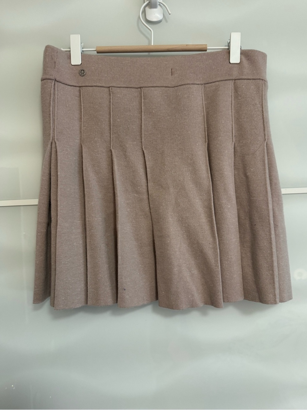 NWT Lululemon merino wool pleated skirt pink size L mauve beige blush tennis - Picture 4 of 6